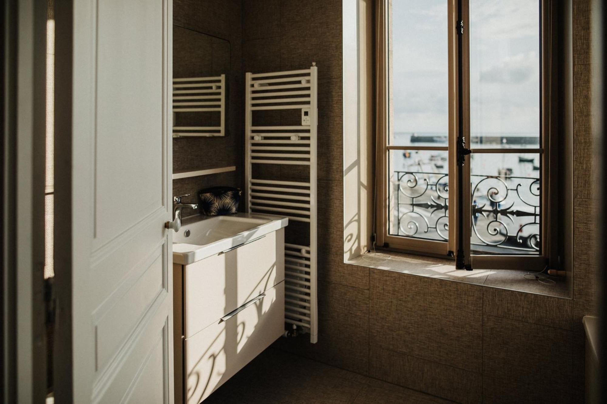 Le Mora Hotes Barfleur Extérieur photo