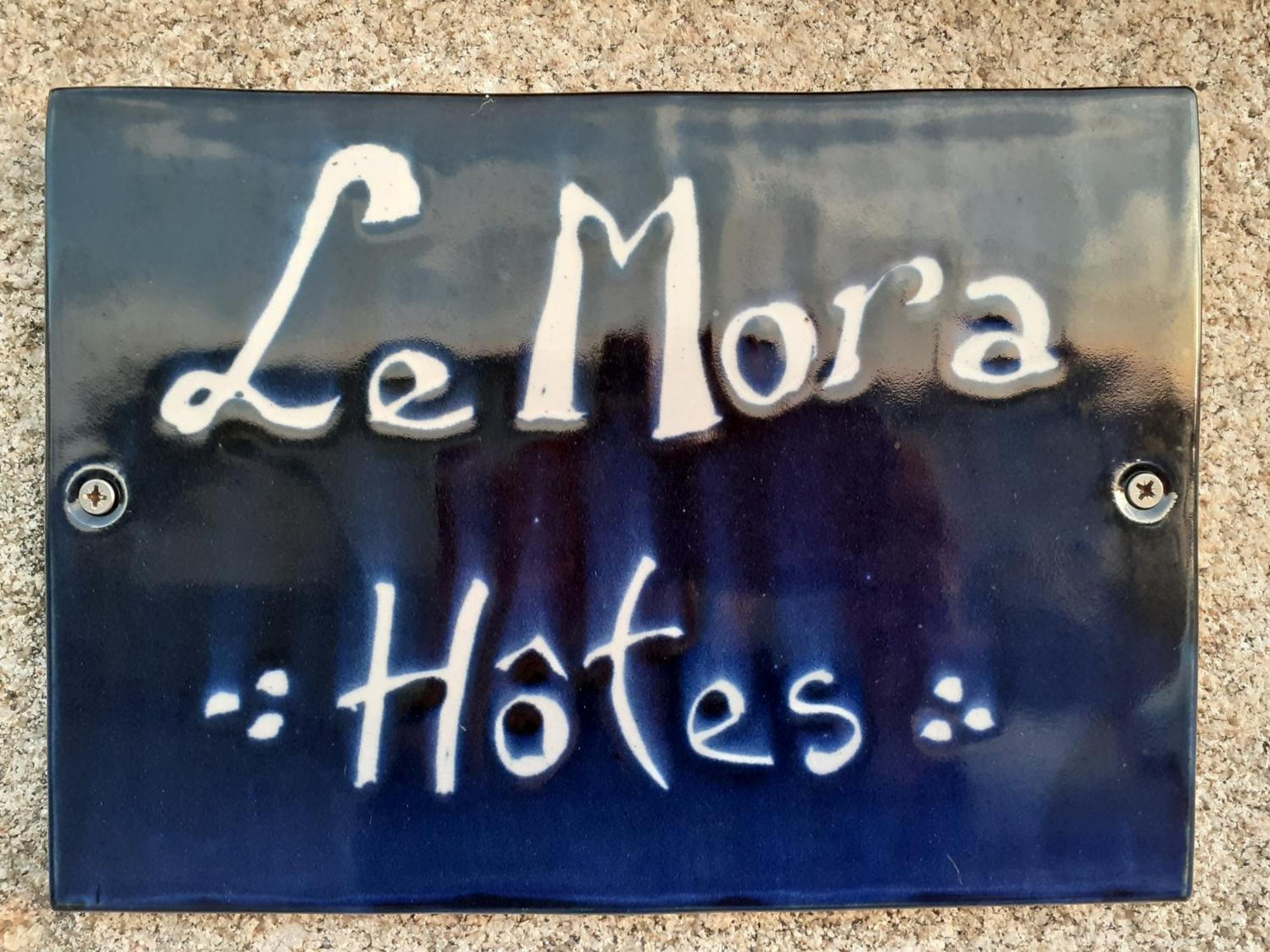 Le Mora Hotes Barfleur Extérieur photo